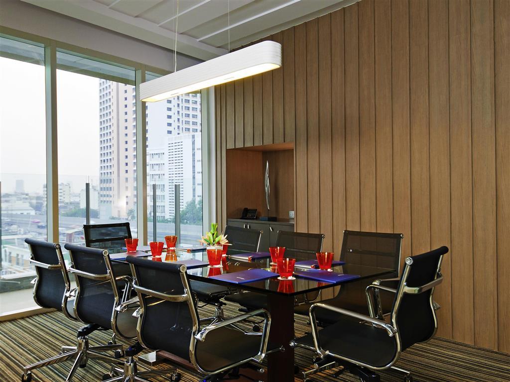 Hilton Garden Inn Bangkok Silom Exteriér fotografie